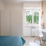 Kalbia Managed By Holydaisy - Renovated, Functional, Intimate And