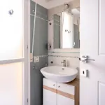 Kalbia Managed By Holydaisy - Renovated, Functional, Intimate And Appartement *