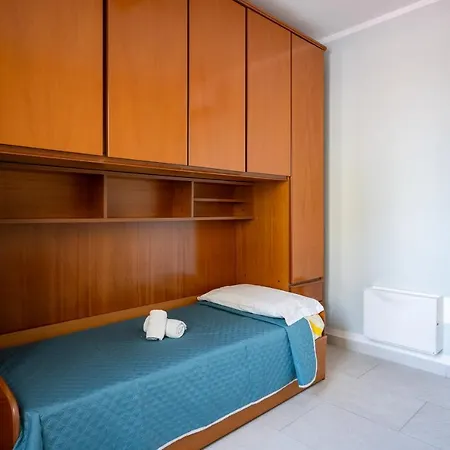 Kalbia Managed By Holydaisy - Renovated, Functional, Intimate And