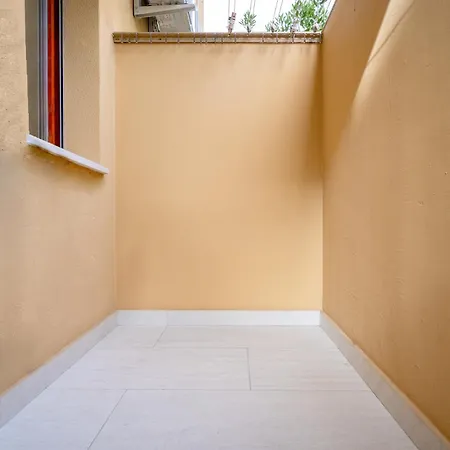 Kalbia Or Renovated, Functional, Intimate And *