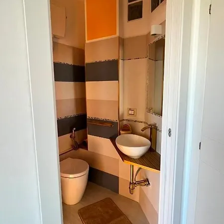 Гостевой дом Kalbia Managed By Holydaisy - Renovated, Functional, Intimate And 4*