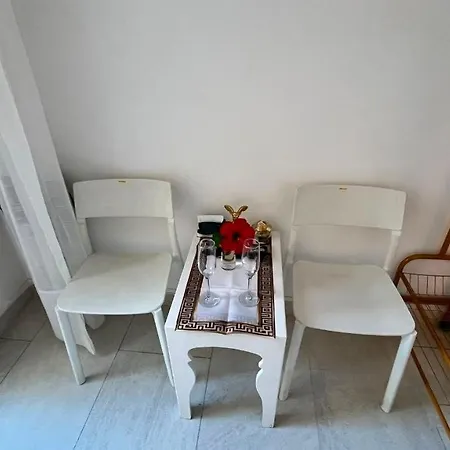 Kalbia Managed By Holydaisy - Renovated, Functional, Intimate And